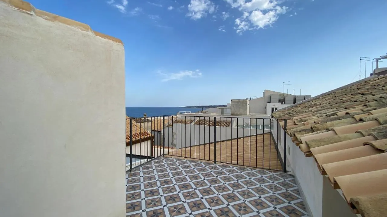 Lanterne Magiche Ortigia Suites Syracuse Italy